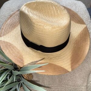 NIB Venus Wide Brim Straw Hat